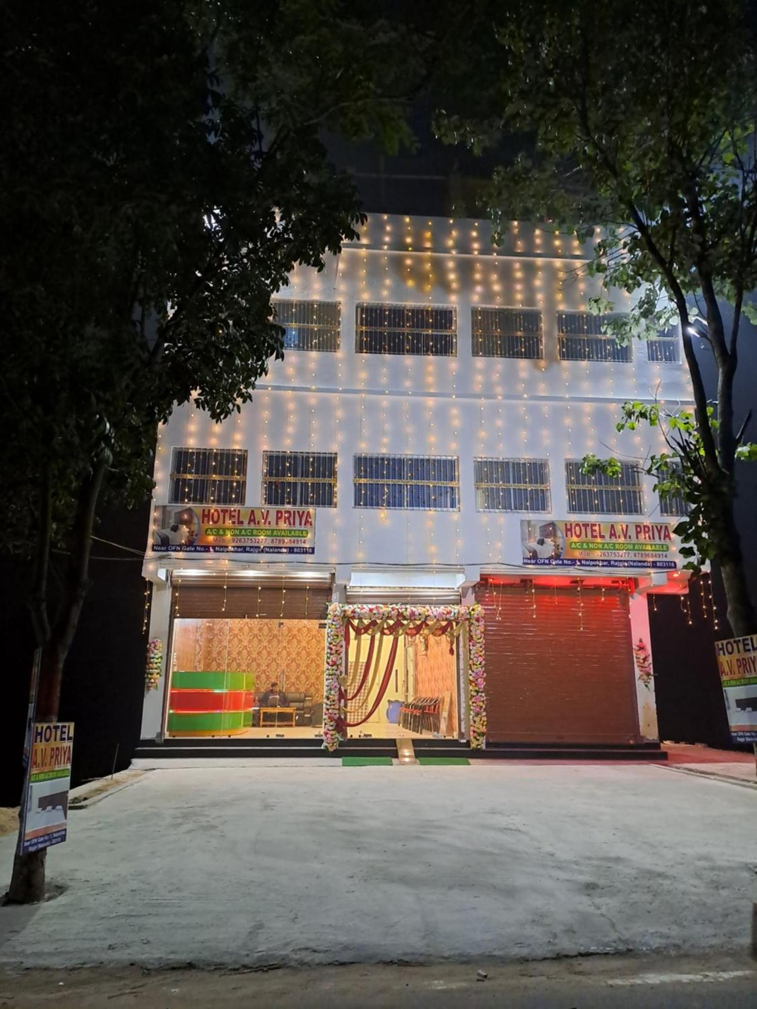 Hotel Av Priya Rajgir Giriak Exterior photo